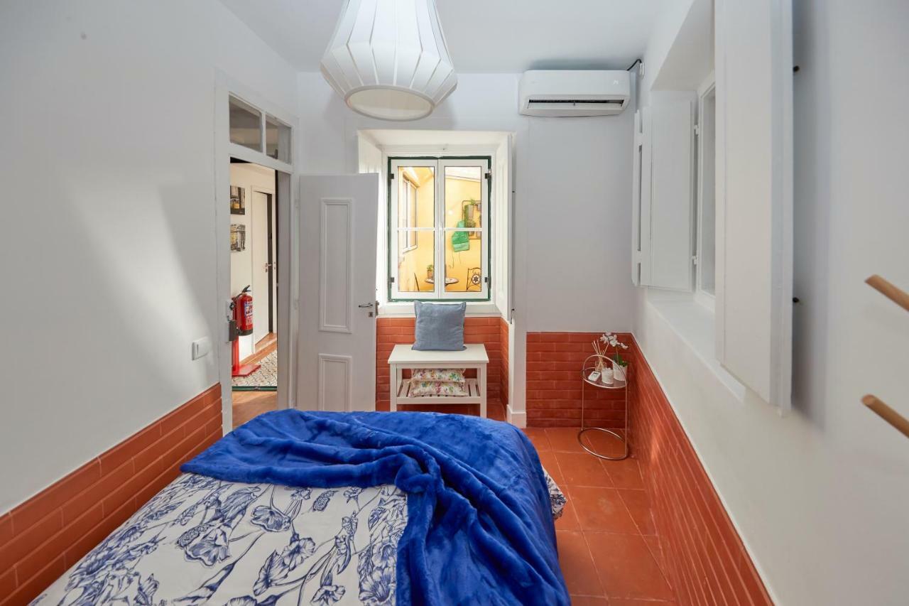 Lx Factory Apartment! Outside Terrace Лиссабон Экстерьер фото